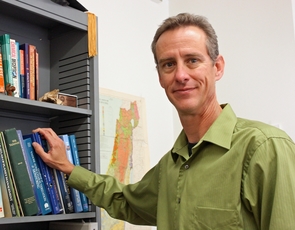 Thomas Wilson "shows care of each of his students and has the desire to help them succeed in every way possible. He is a wealth of information and is always willing to assist even if this means putting in extra effort and time." (Photo by Beatriz Verdugo/UANews) Thomas Wilson "shows care of each of his students and has the desire to help them succeed in every way possible. He is a wealth of information and is always willing to assist even if this means putting in extra effort and time." (Photo by Beatriz Verdugo/UANews)